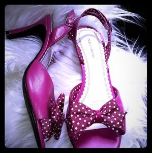 Naturalizer mini heels